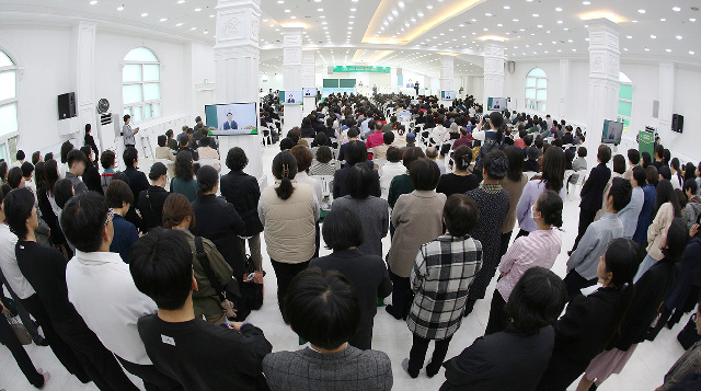 1_16일-경기도-하남시-신천지-강동교회에서-‘신천지-요한지파-말씀-대성회’가-열린-가운데,-참석자들이-강의를-듣고-있다.jpg